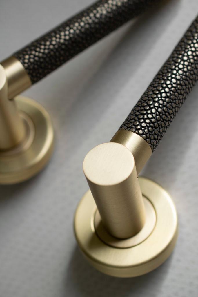 Shagreen Recess Amafine Door Lever P1019_Silver bronze, Satin Brass ...